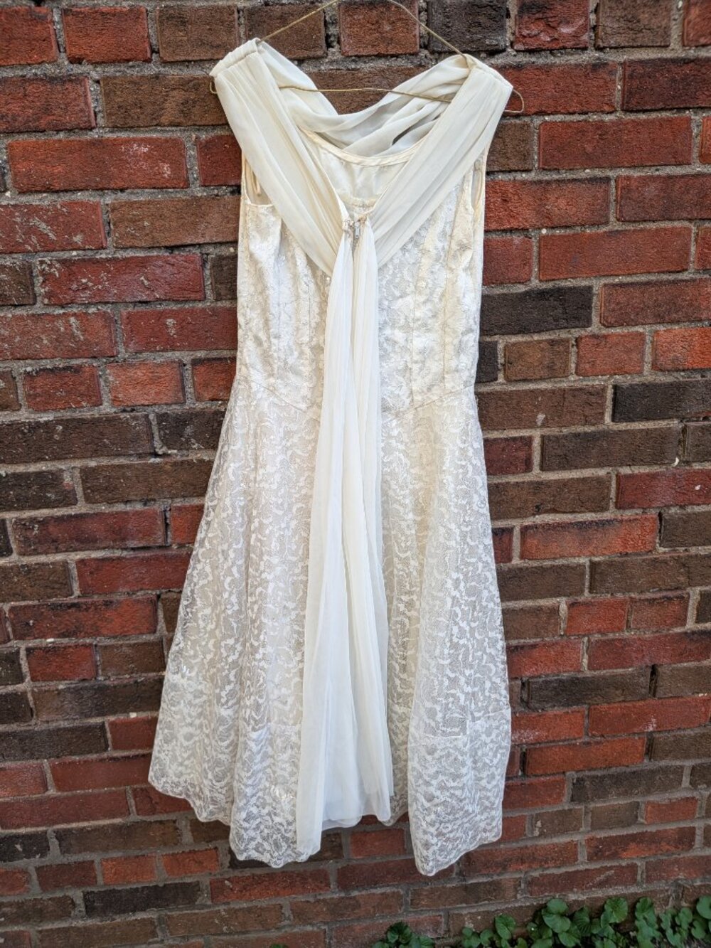 Romantic vintage wedding dress - Picture 2 of 14